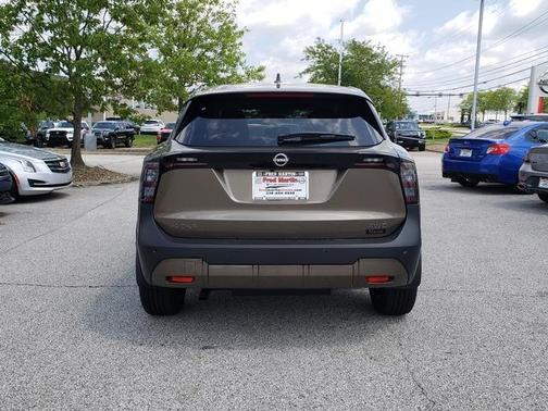 2025 Nissan Kicks SV