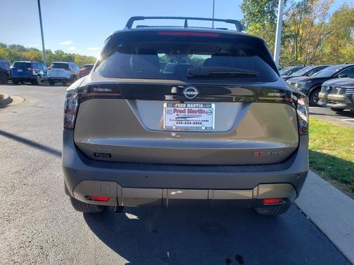 2026 Nissan Kicks SR