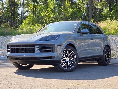 Arctic Grey 2026 Porsche Cayenne
