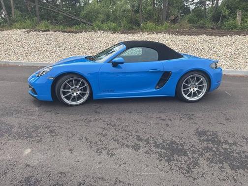 Shark Blue 2025 Porsche 718 Boxster