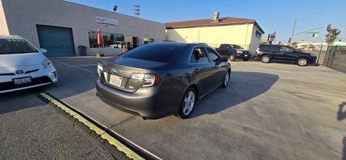 Gray 2014 Toyota Camry Hybrid SE
