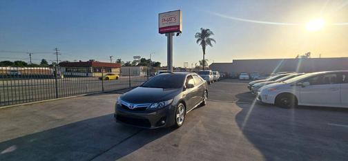 Gray 2014 Toyota Camry Hybrid SE