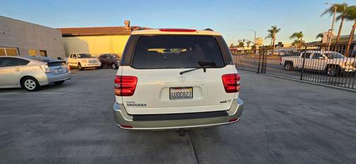 2002 Toyota Sequoia SR5