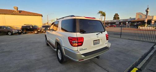 2002 Toyota Sequoia SR5