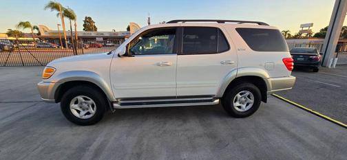 2002 Toyota Sequoia SR5