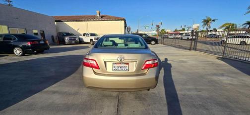 Gold 2007 Toyota Camry LE
