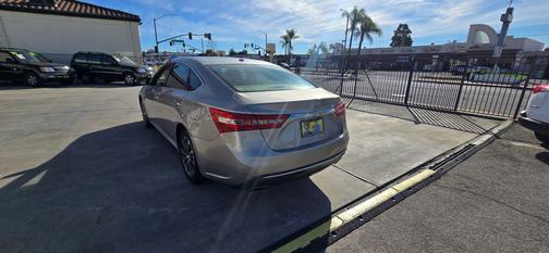 2017 Toyota Avalon XLE Plus