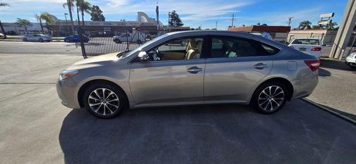 2017 Toyota Avalon XLE Plus