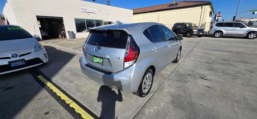 2016 Toyota Prius c One