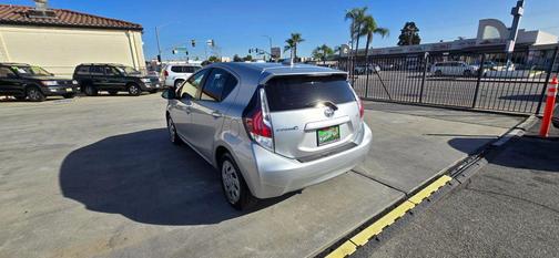 2016 Toyota Prius c One