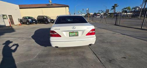 2004 Lexus LS 430 Base