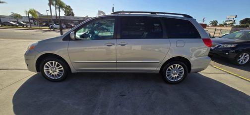 2009 Toyota Sienna XLE