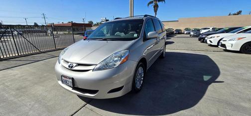 2009 Toyota Sienna XLE