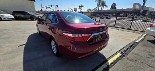 2015 Toyota Camry Hybrid SE