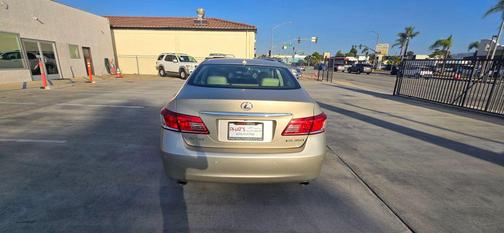2011 Lexus ES 350 Base