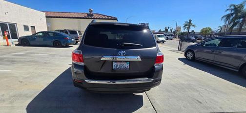 Gray 2012 Toyota Highlander Limited