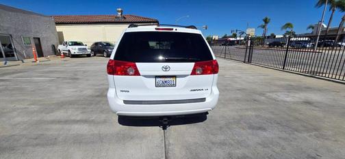 2009 Toyota Sienna LE