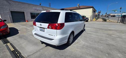 2009 Toyota Sienna LE