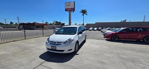 2009 Toyota Sienna LE