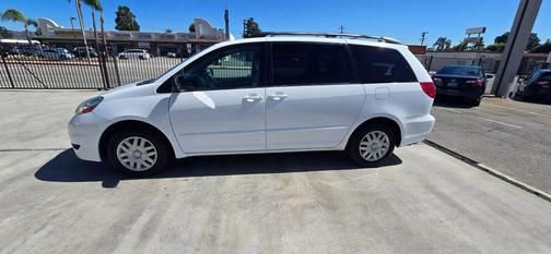 2009 Toyota Sienna LE