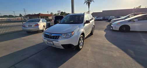 White 2012 Subaru Forester 2.5X