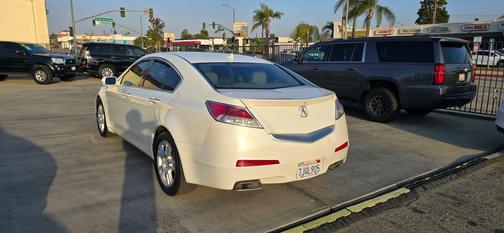 White 2009 Acura TL Technology