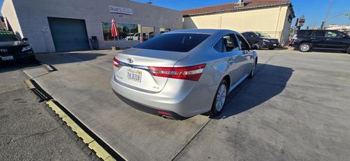 Silver 2014 Toyota Avalon XLE Premium