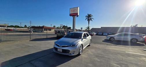 Silver 2014 Toyota Avalon XLE Premium