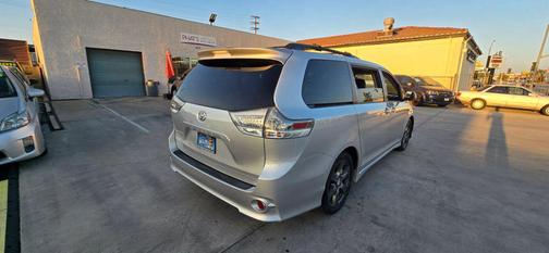 2017 Toyota Sienna SE Premium
