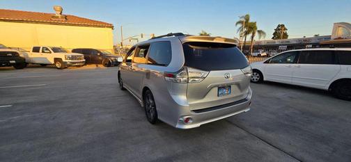 2017 Toyota Sienna SE Premium
