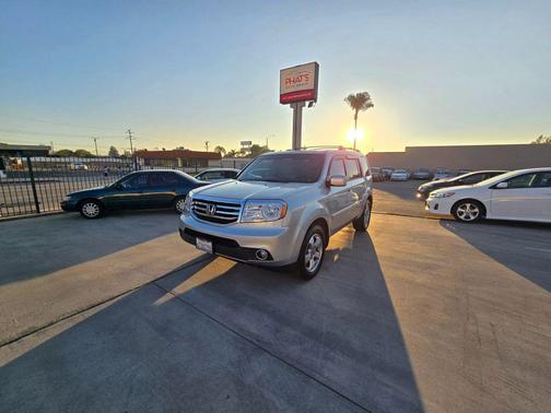 Silver 2012 Honda Pilot EX