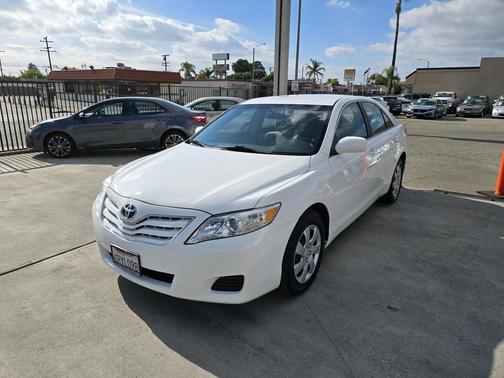 2011 Toyota Camry LE