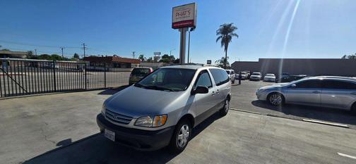 Silver 2002 Toyota Sienna CE