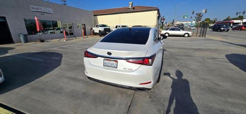 White 2019 Lexus ES 350 Base