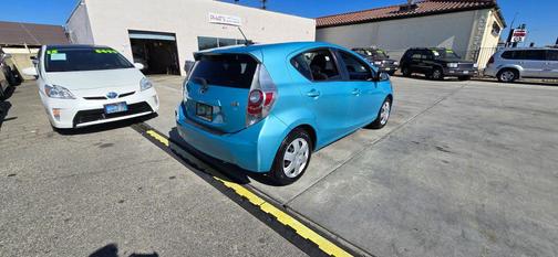 2014 Toyota Prius c Three