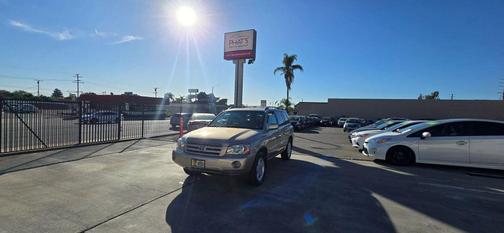 2005 Toyota Highlander Base