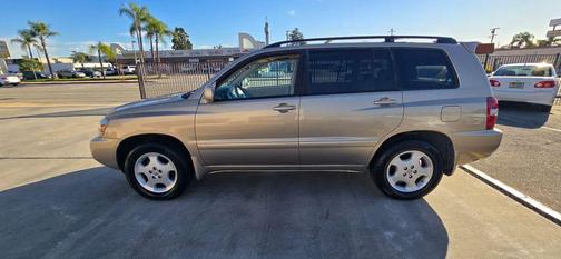 2005 Toyota Highlander Base