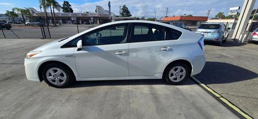 White 2011 Toyota Prius III