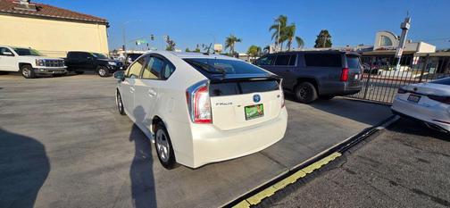 White 2014 Toyota Prius Four