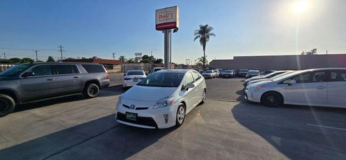 White 2014 Toyota Prius Four