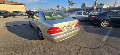 2001 Lexus LS 430 Base