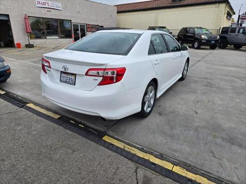 2014 Toyota Camry SE