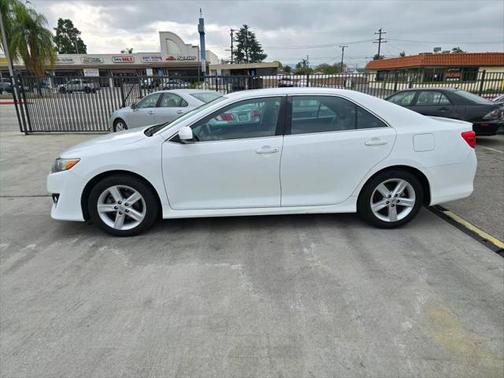 2014 Toyota Camry SE