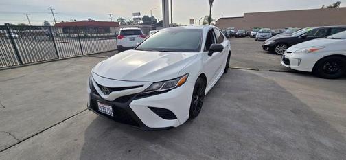 2020 Toyota Camry SE