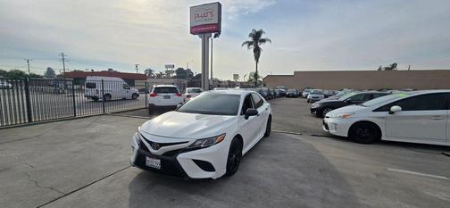 2020 Toyota Camry SE