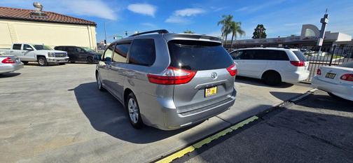 2015 Toyota Sienna LE
