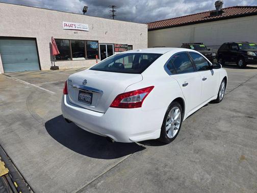 2010 Nissan Maxima SV