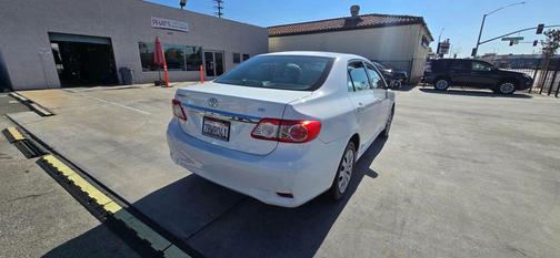 White 2013 Toyota Corolla LE