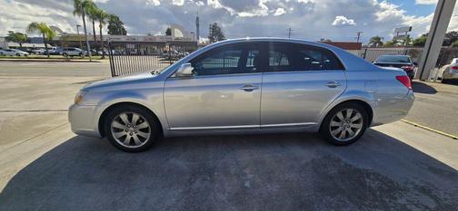 2005 Toyota Avalon Touring