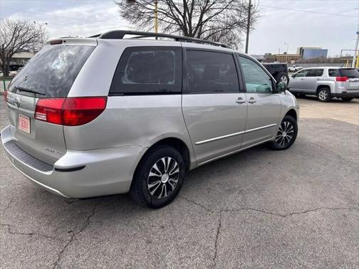 2004 Toyota Sienna CE